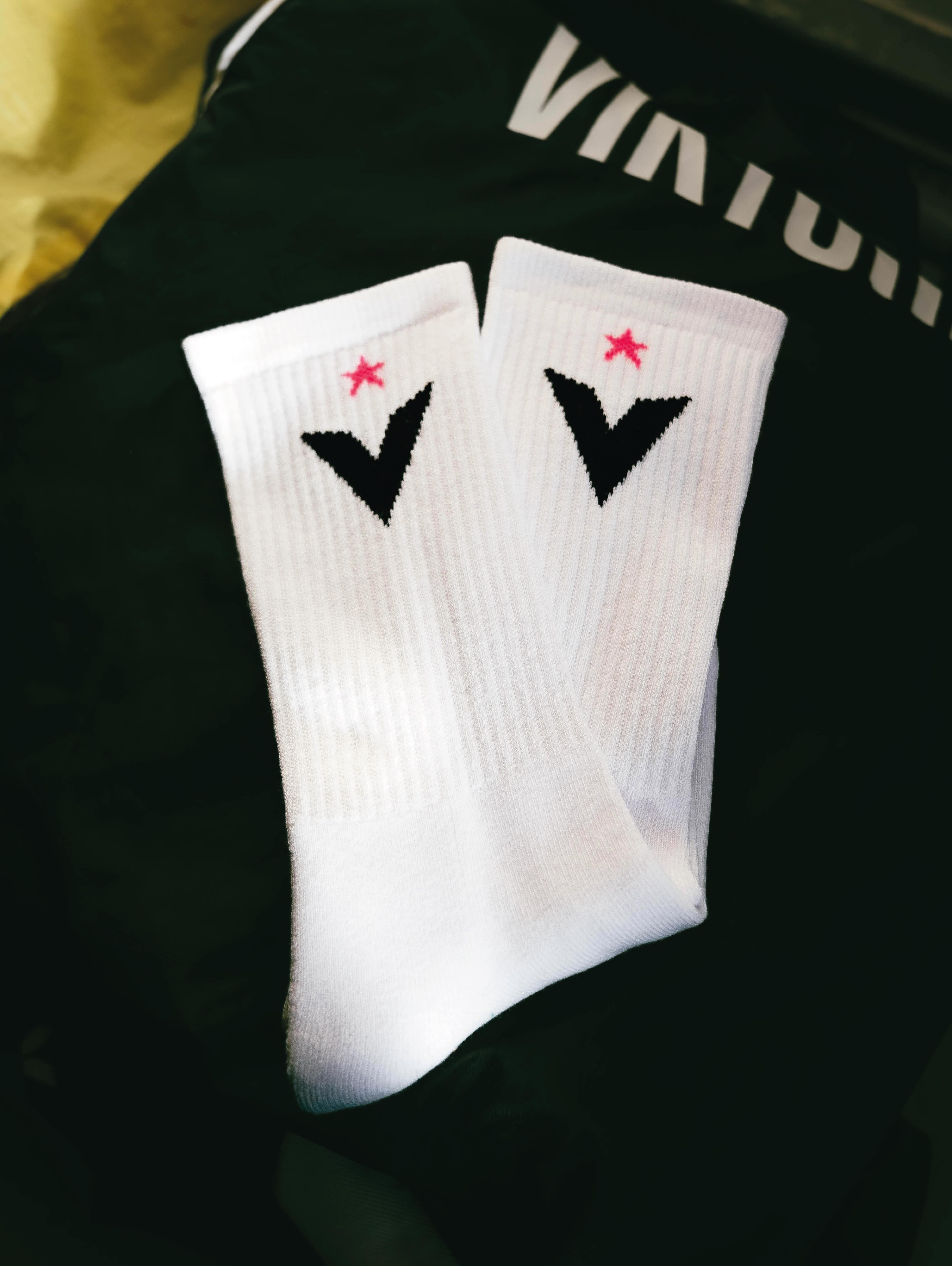 PRE-ORDER: Socken